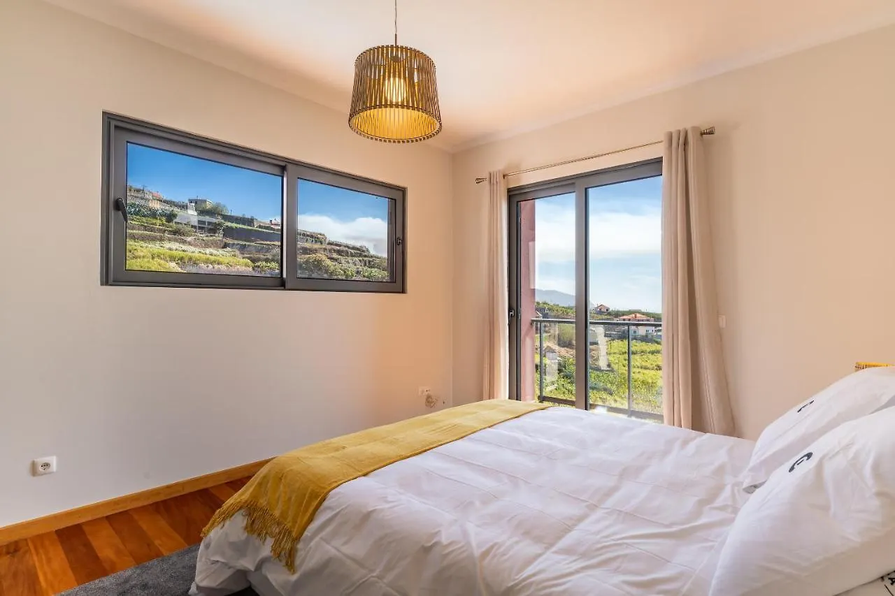 Holiday home Canhas Views